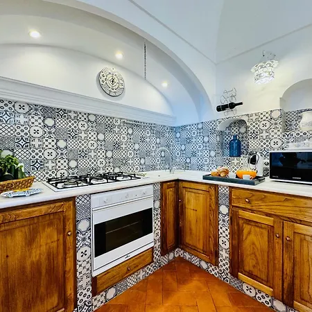 Yourhome - La Casa Di Chiara Holiday home